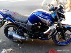 Yamaha FZs